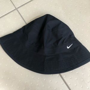 Nike bucket hat. L/XL